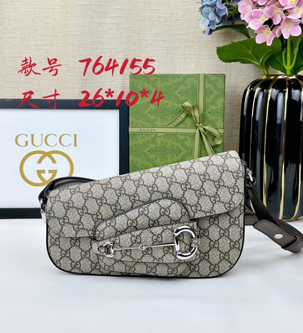 激安グッチバッグコピー正面デザイン